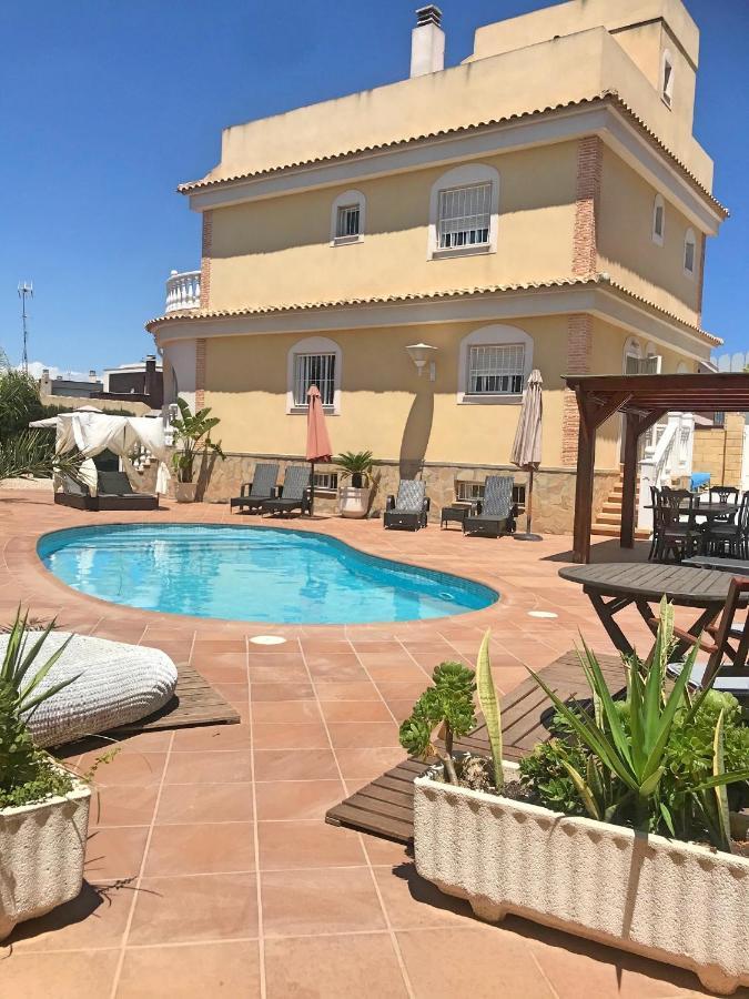 Vickys Villa Puerto Marino Exterior foto